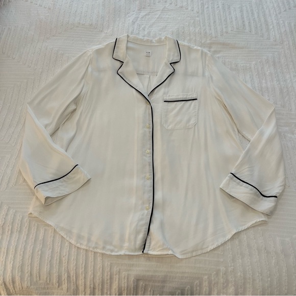 Gap Pajama style button-down blouse - Black & White - Large - Picture 7 of 13